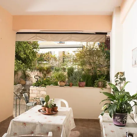 Maisonette With Garden In The Heart Of The Historical Center Apartment *