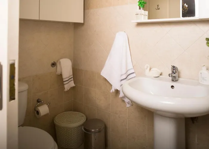 Maisonette With Garden In The Heart Of The Historical Center