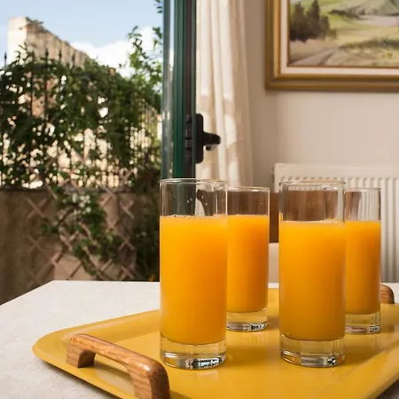 公寓 Maisonette With Garden In The Heart Of The Historical Center