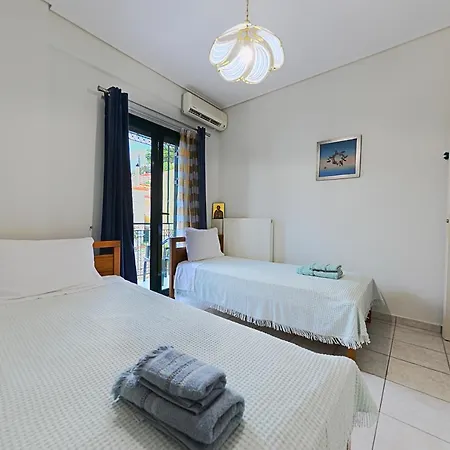 Maisonette With Garden In The Heart Of The Historical Center 卡拉马塔