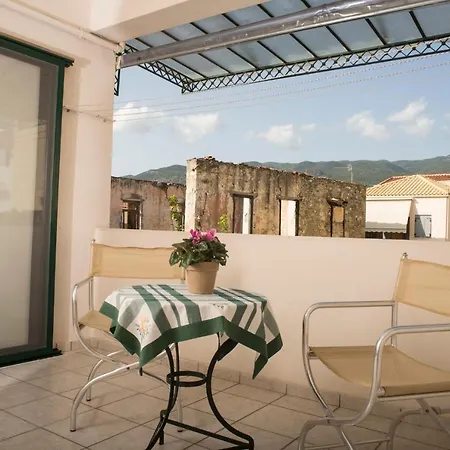Maisonette With Garden In The Heart Of The Historical Center * 卡拉马塔