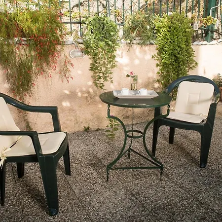 Maisonette With Garden In The Heart Of The Historical Center * 卡拉马塔