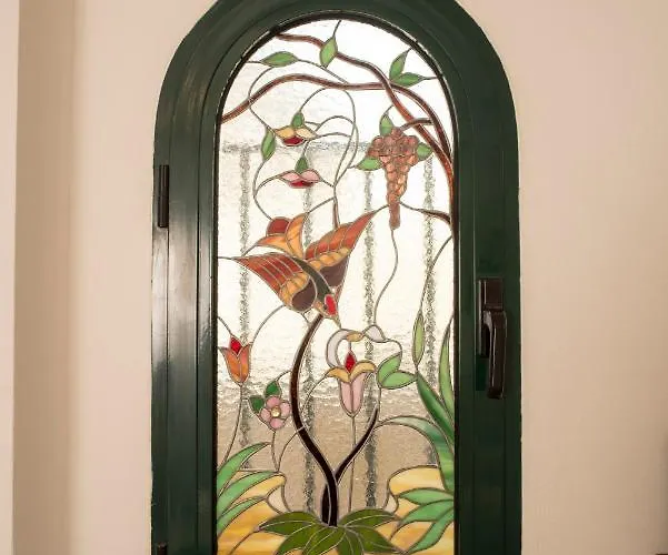 Maisonette With Garden In The Heart Of The Historical Center Каламата