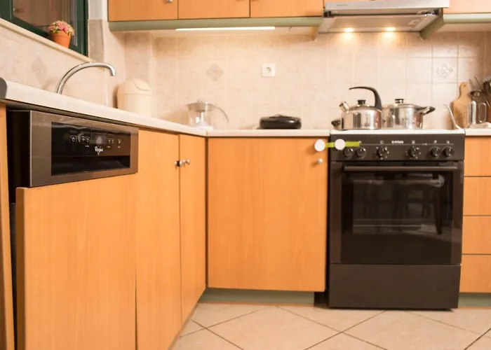 Maisonette With Garden In The Heart Of The Historical Center * كالاماتا