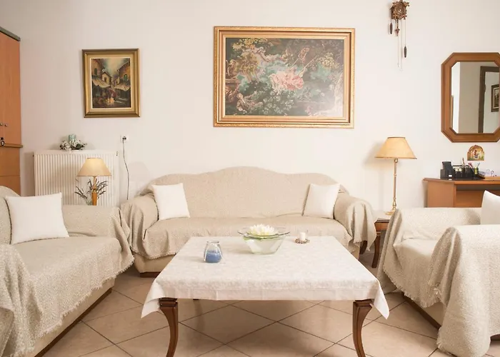 Maisonette With Garden In The Heart Of The Historical Center شقة كالاماتا