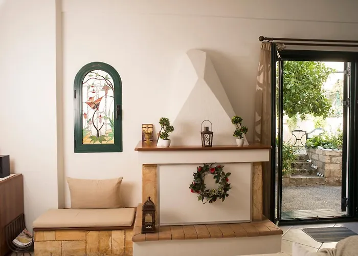 Maisonette With Garden In The Heart Of The Historical Center Kalamáta