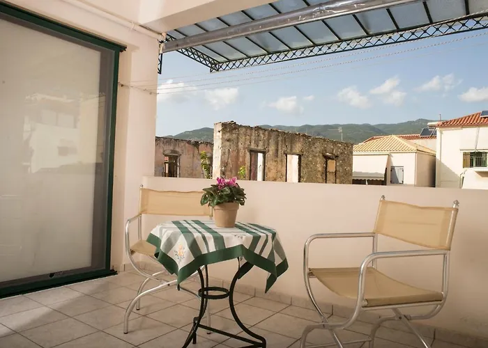 Maisonette With Garden In The Heart Of The Historical Center * كالاماتا